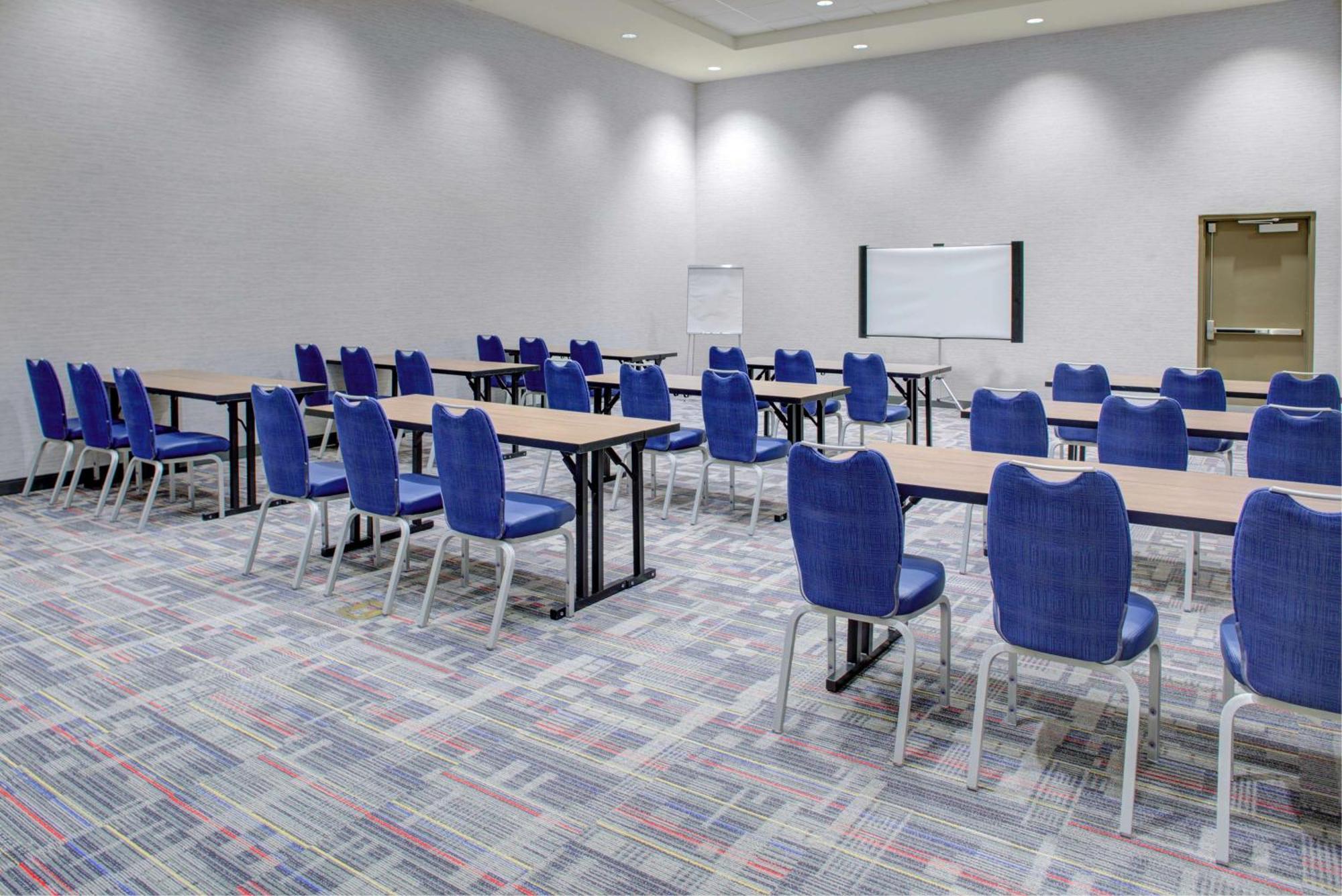 Hampton & Scioto Downs Hotel 3*