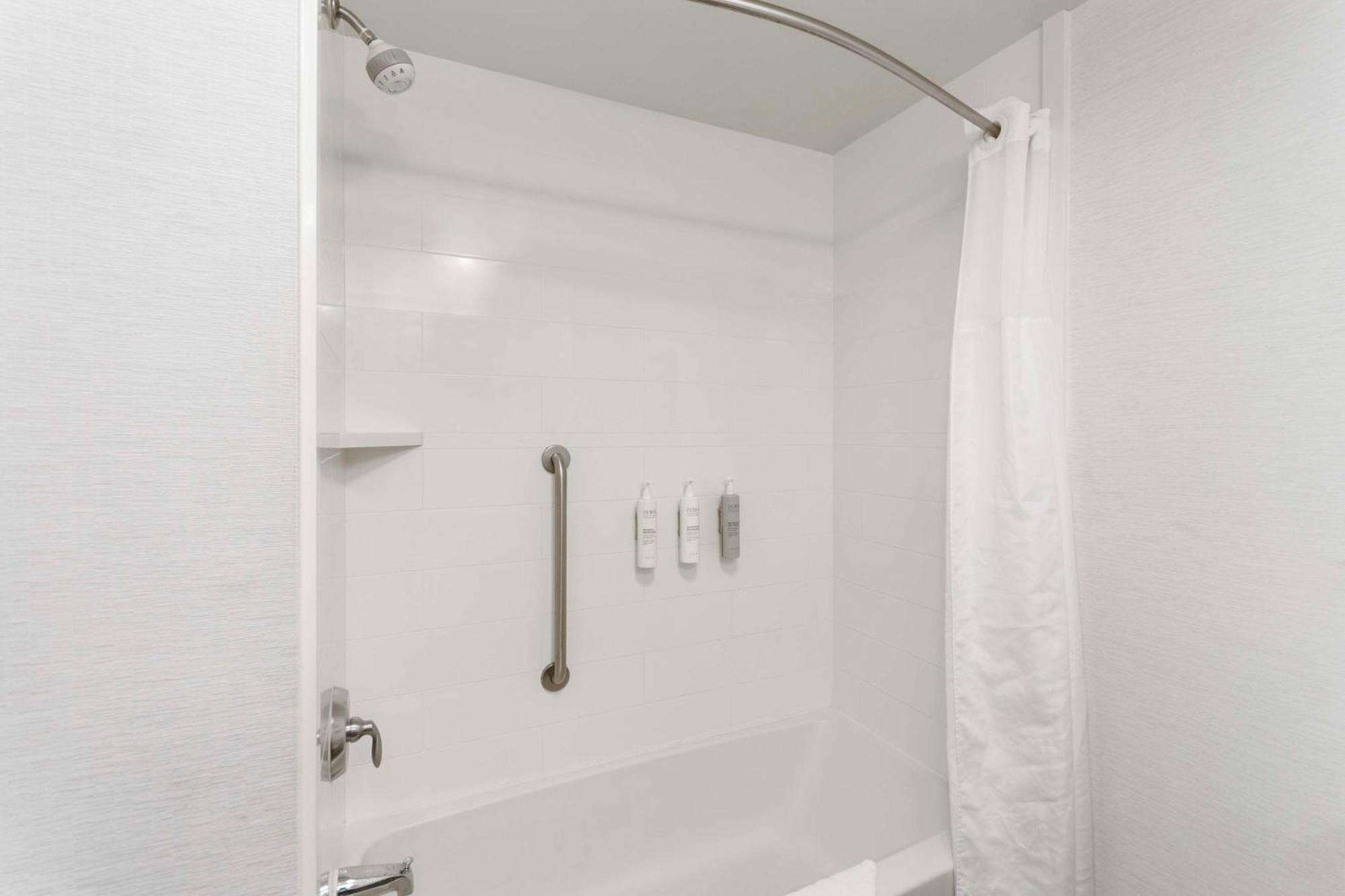 Hampton & Scioto Downs Hotel 3*