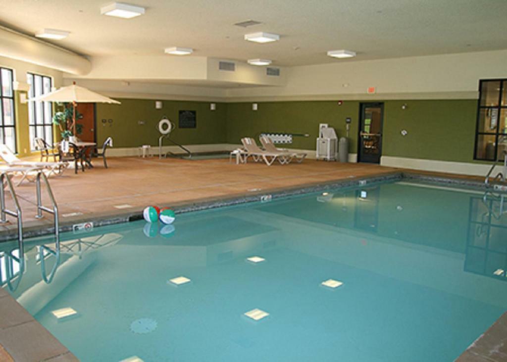 Hampton & Scioto Downs Hotel