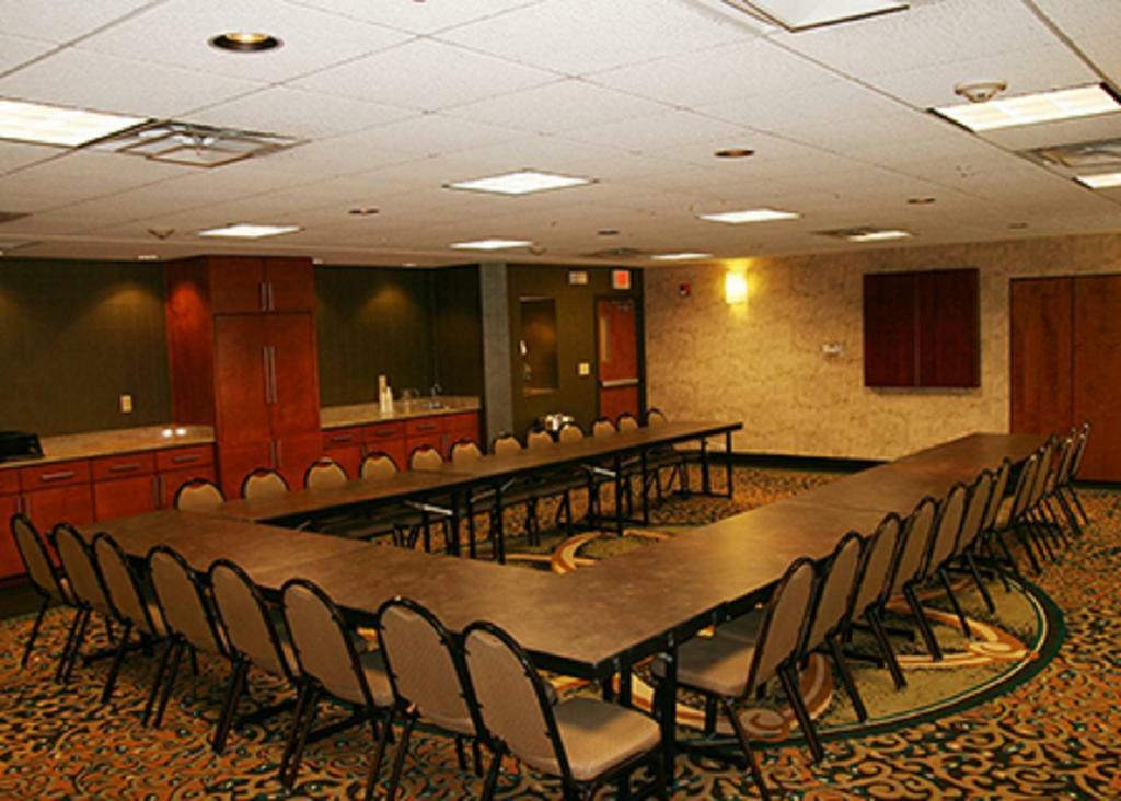 Hotel Hampton & Scioto Downs Columbus